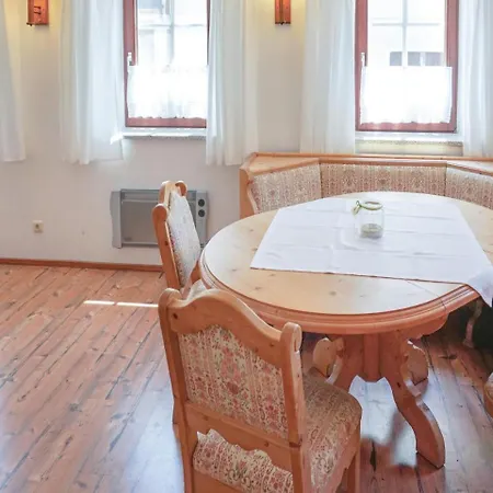 Five Bedroom Holiday In Presseck