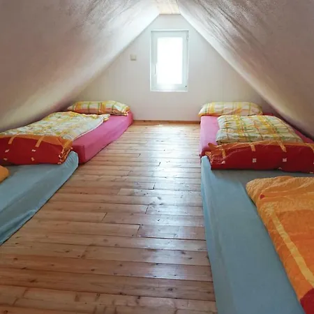 Five Bedroom Holiday In Presseck